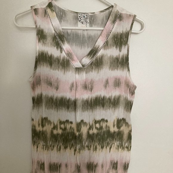 Women's Top - Picture 1 of 2